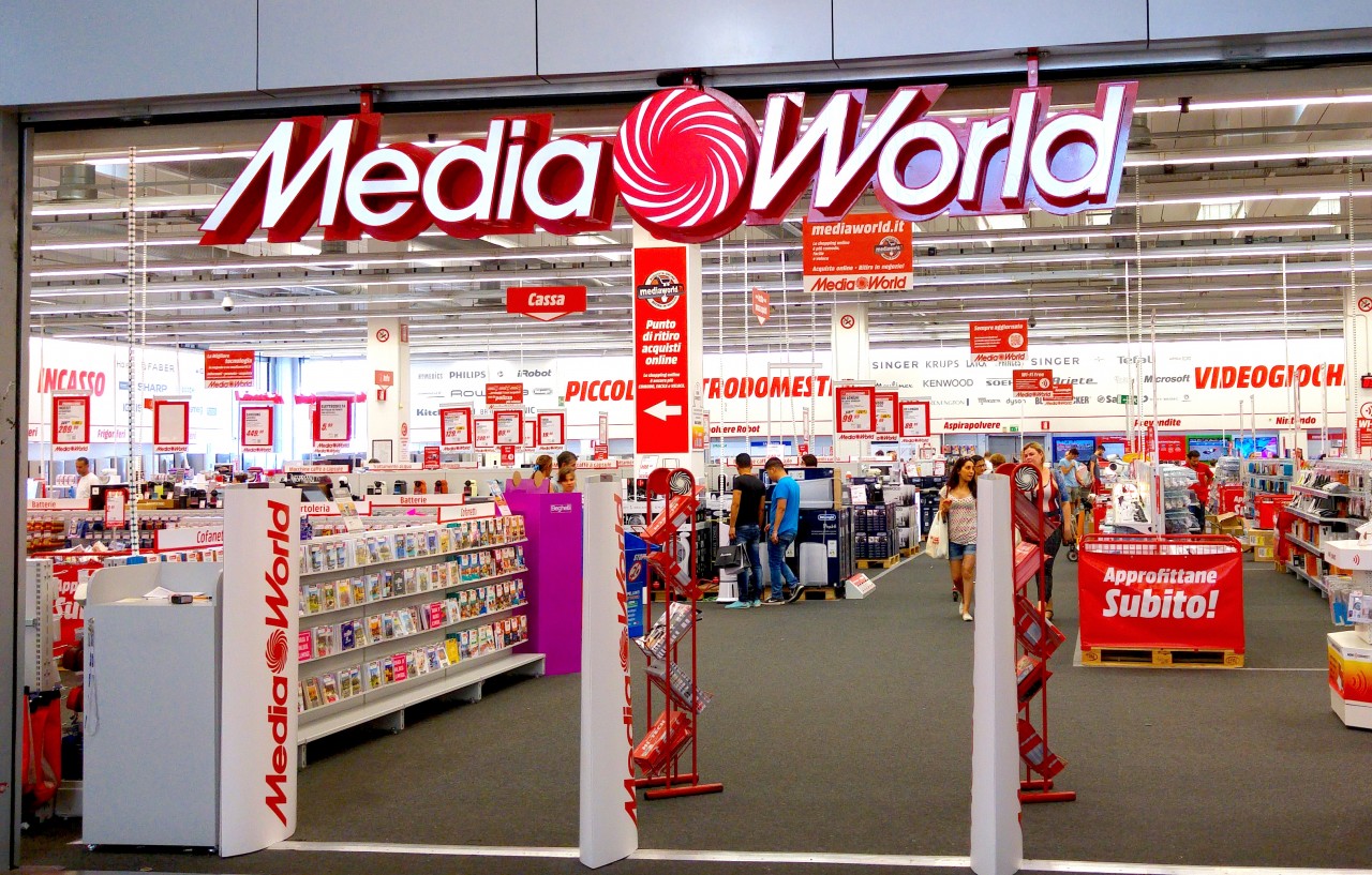 Volantino MediaWorld Dicembre 2016: quali sono le migliori offerte su smartphone e tablet