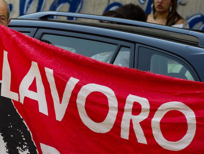 Lavoro: assunzioni a marzo nelle piccole imprese