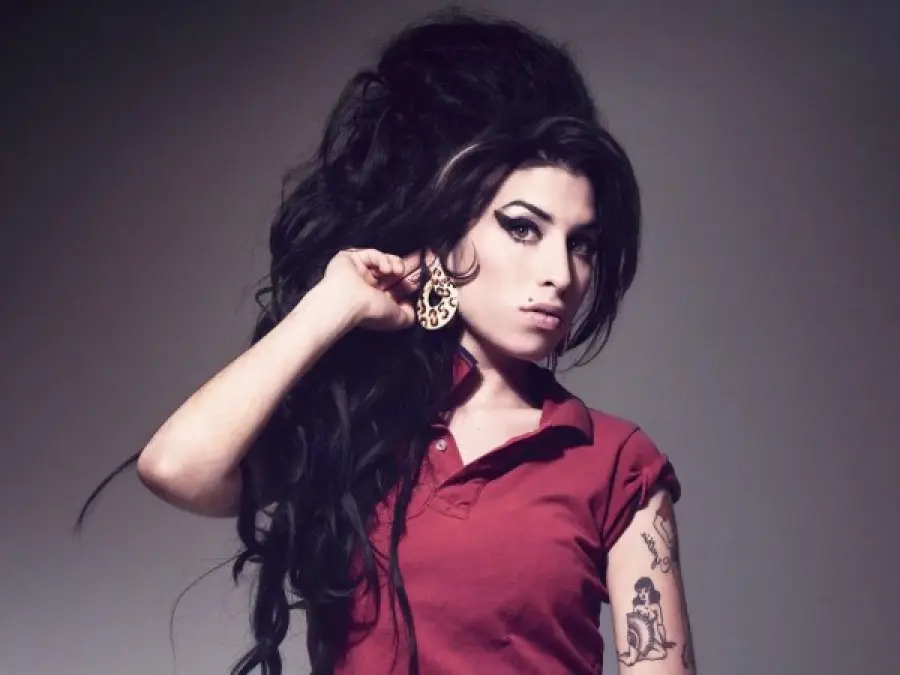 Amy Winehouse, la madre “Mia figlia era malata”, ecco Loving Amy