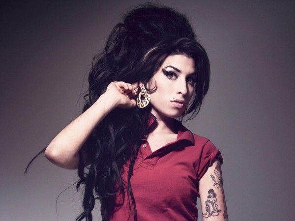 Amy Winehouse, la madre “Mia figlia era malata”, ecco Loving Amy