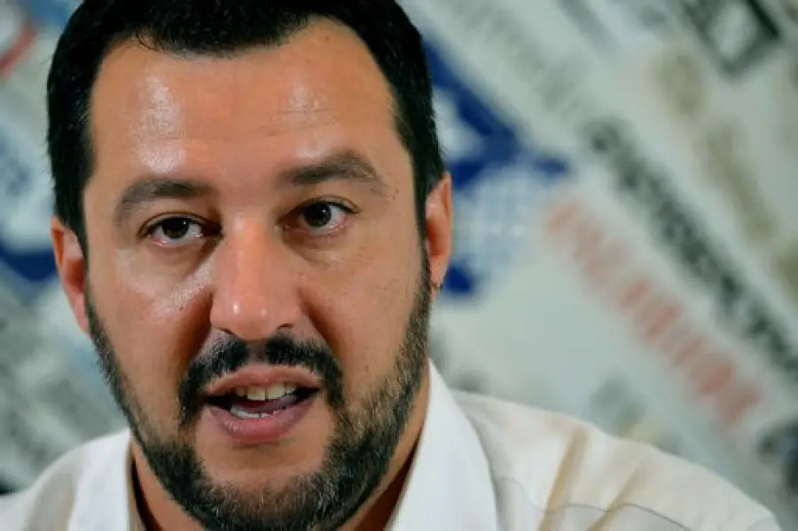 Salvini: Pronto a dichiarare guerra a Renzi