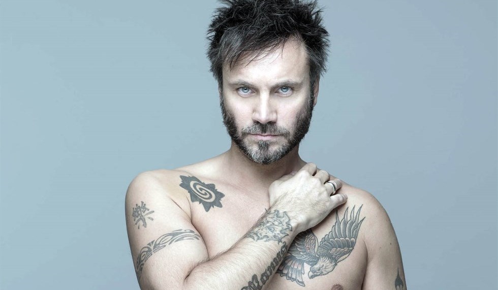 Nek ha tradito la moglie